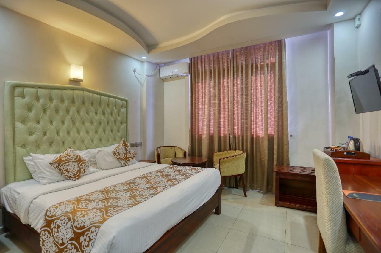 Lazaani Hotel Colombo Exterior foto
