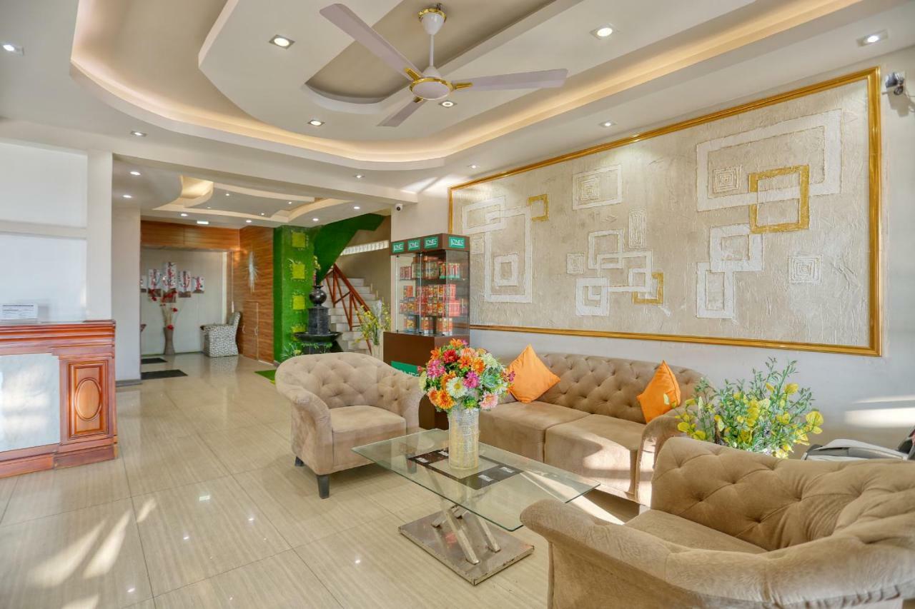 Lazaani Hotel Colombo Exterior foto